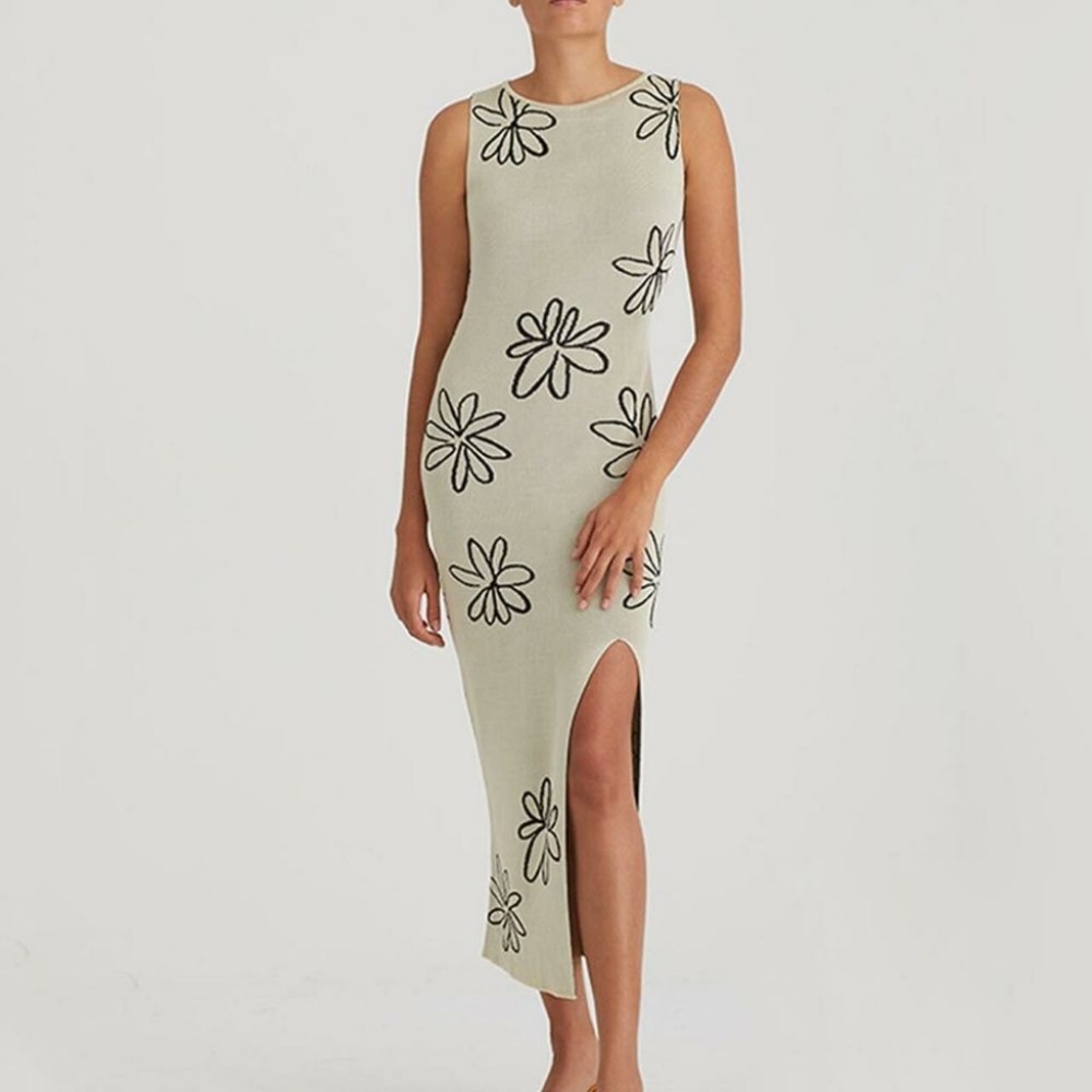 Bodycon Dress with Cut Out